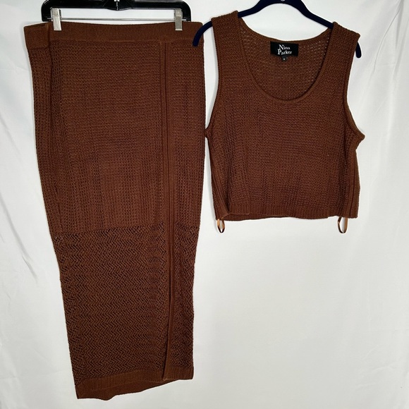 Nina Parker crochet Knit Two Piece - Picture 4 of 5